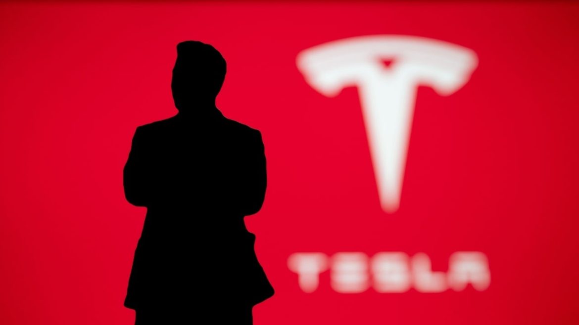 Here’s a concise and engaging title under 35 characters:  
Tesla Denies CEO Search, Musk Slams WSJ  
Let me know if you’d like any refinements!