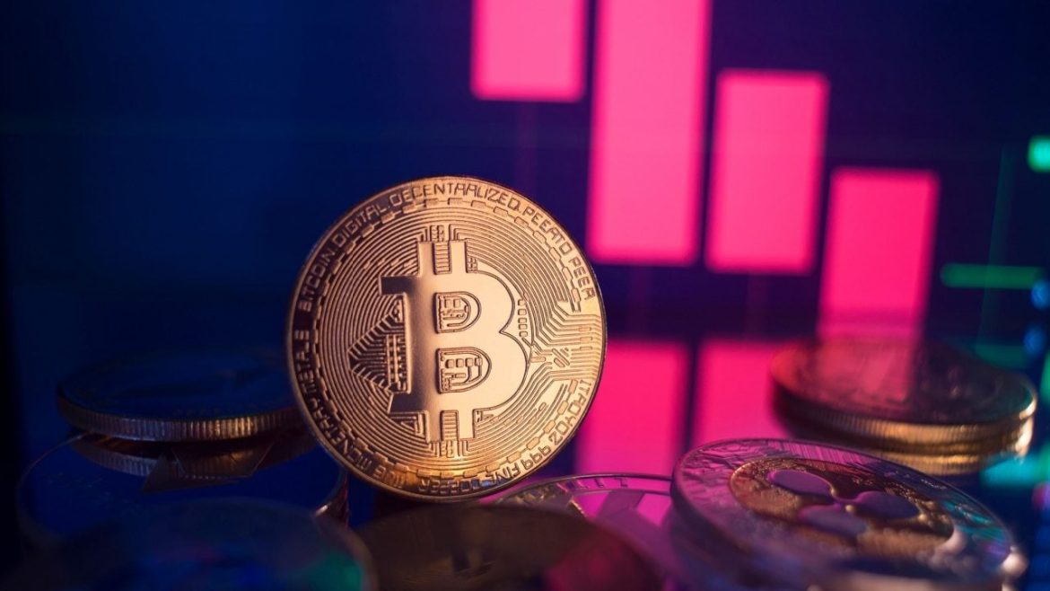 Bitcoin and Ether ETFs See First Outflows After Rally