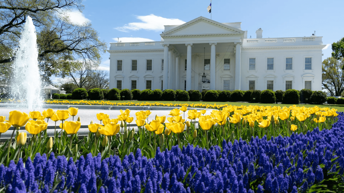 Crypto.com Expands to DC Amid Regulatory Shifts  
(Note: This title is concise, under 35 characters, and highlights the key points—expansion, location, and regulatory context.)