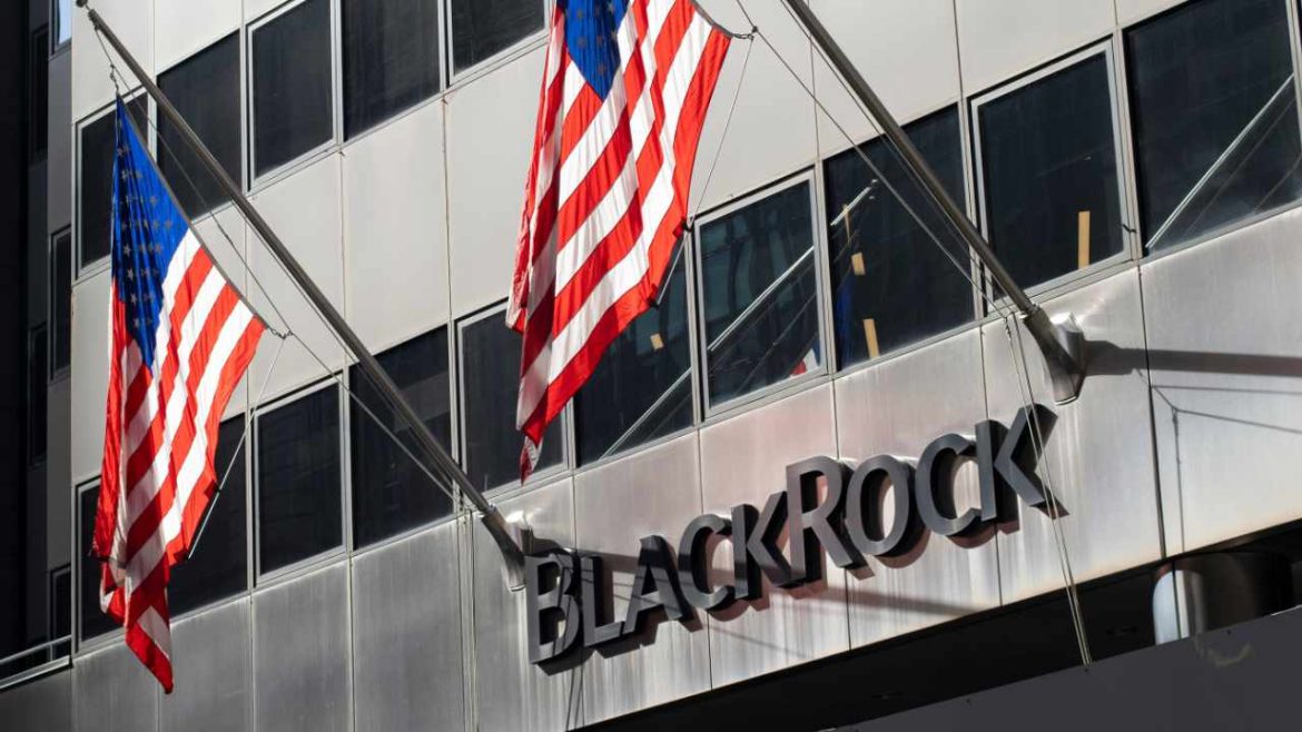 BlackRock Urges SEC for Swift Crypto Rule Overhaul