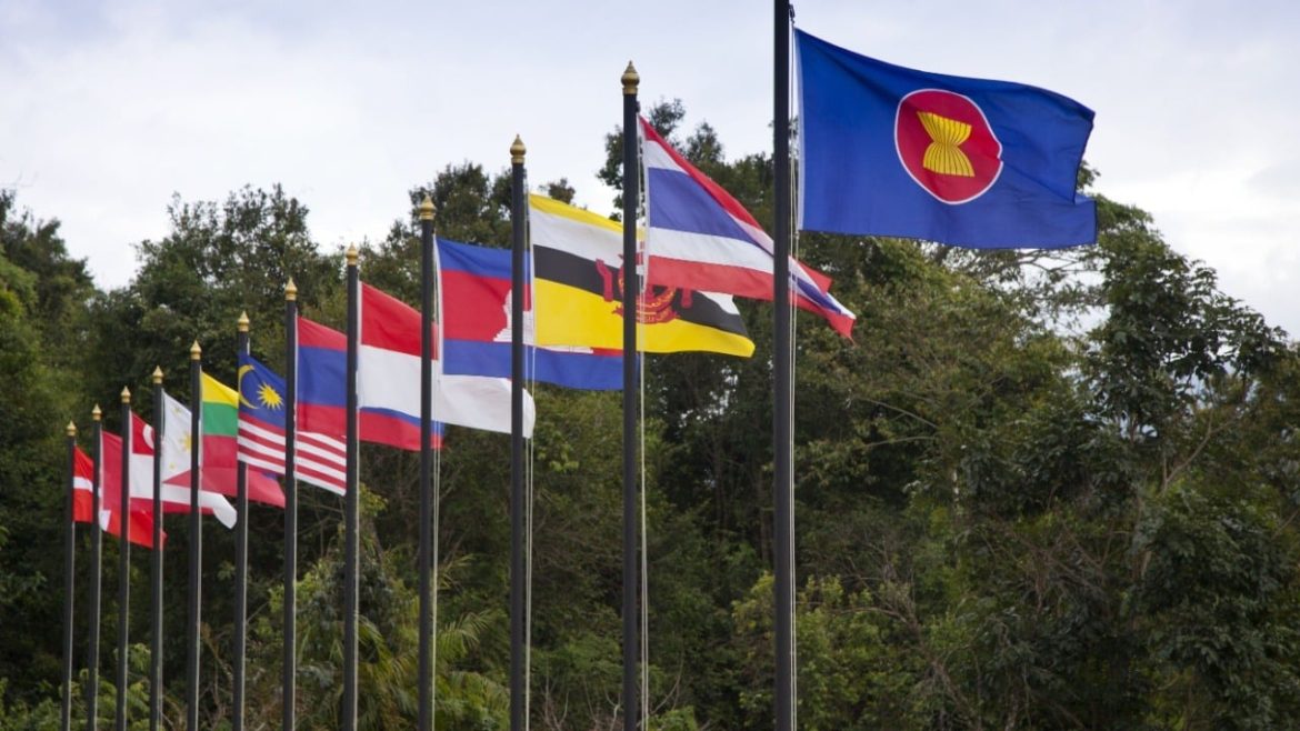 Asia Rejects Trump’s Trade Walls
