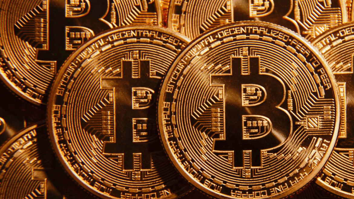 Bitcoin Eyes $105K: Can Momentum Return?  
(Note: This title is concise, engaging, and under 35 characters while keeping the focus on Bitcoin’s price action and momentum.)