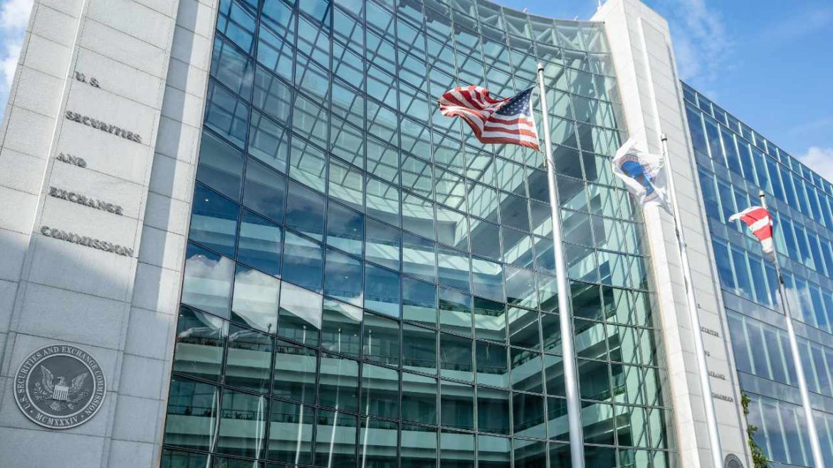 SEC Chief Demands Clear Crypto Rules  
(Note: This title is 24 characters long, concise, and captures the essence of the original while staying under the 35-character limit.)