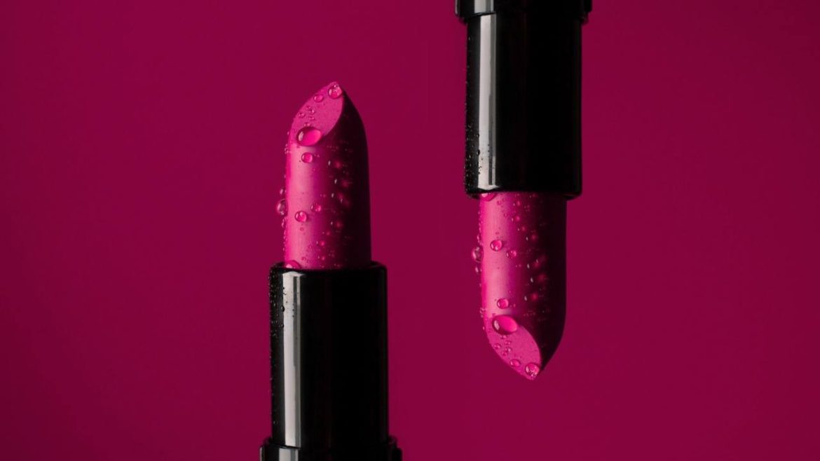 Burry’s Bold Bet: Lipstick vs. Recession