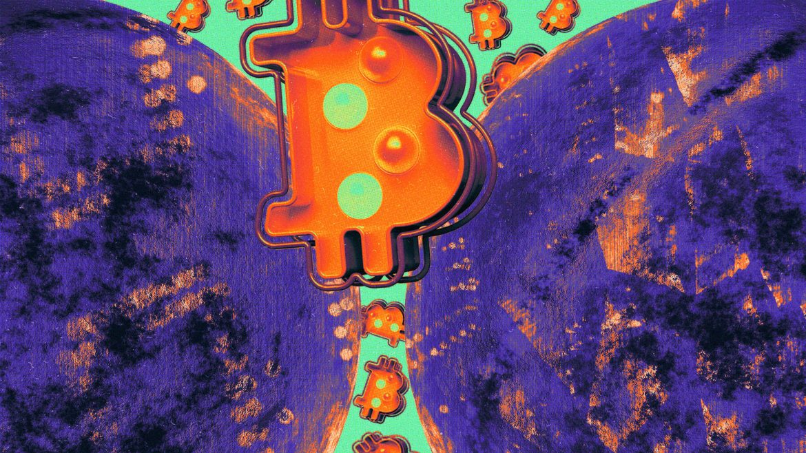 Bitcoin Dips as US PCE Inflation Stays Muted