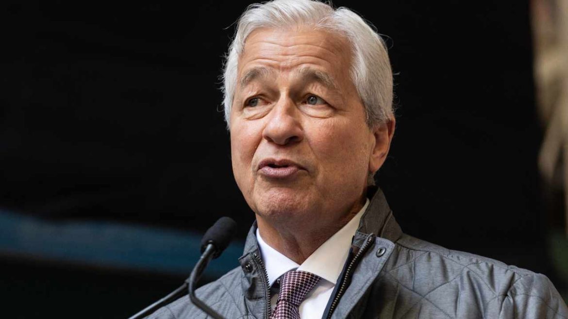 JPMorgan CEO: Dollar’s Future at Risk