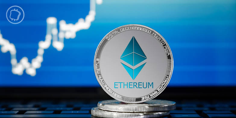 Ethereum Poised: Surge to 3000 or Drop to 2000?