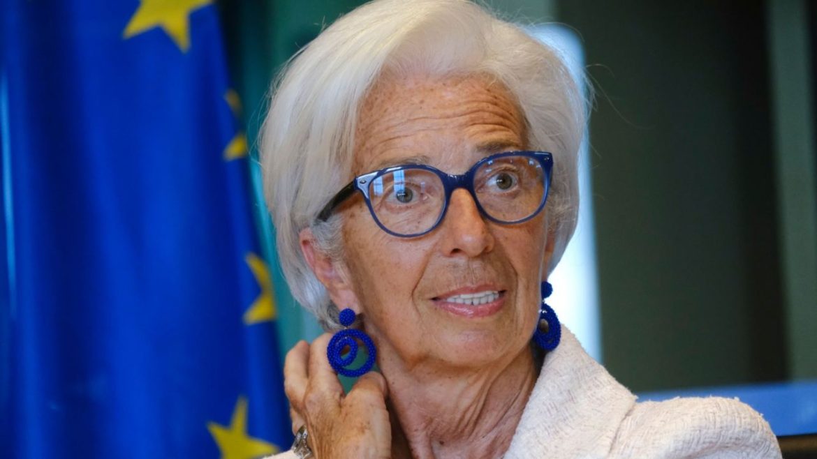 Lagarde’s Bid to Boost Euro’s Global Standing