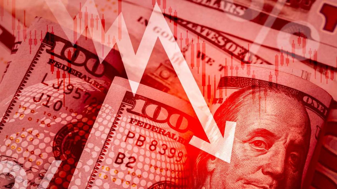 Dollar, Treasuries, Stocks Face Sharp Selloff
